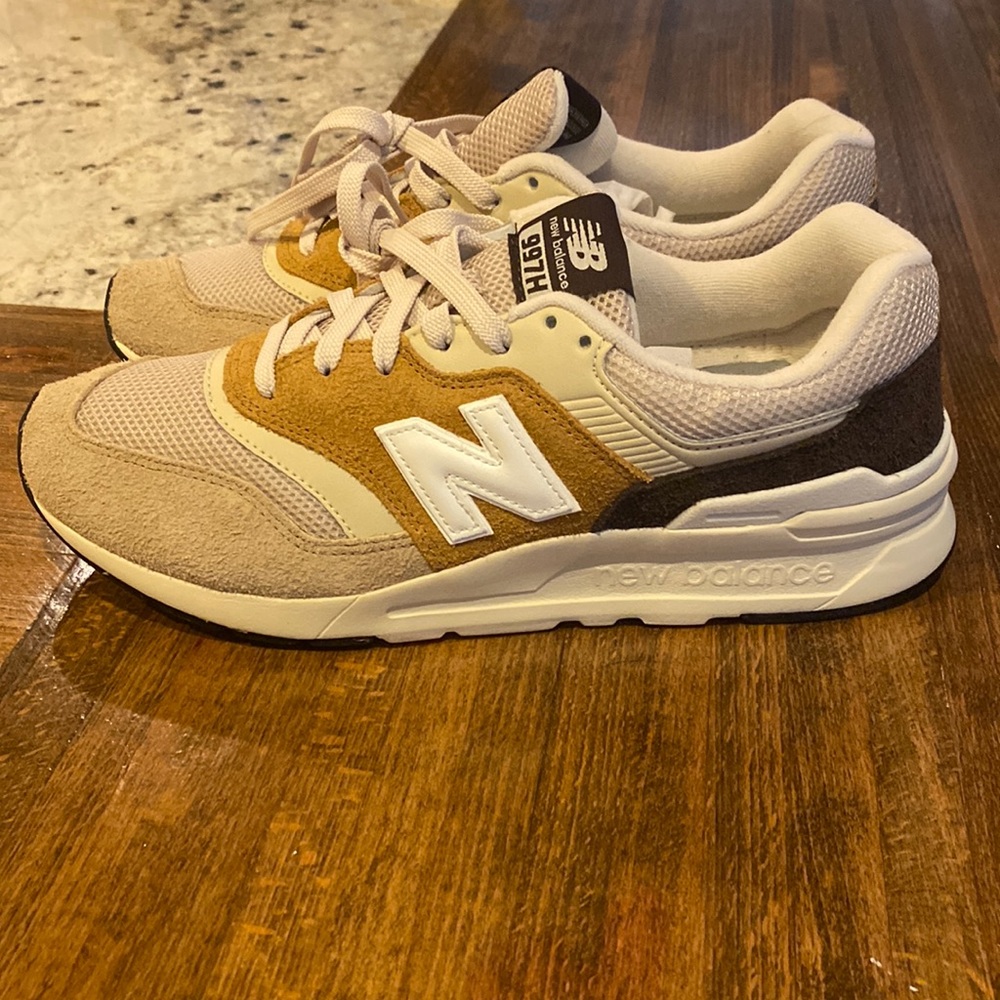New Balance 997H Size 10